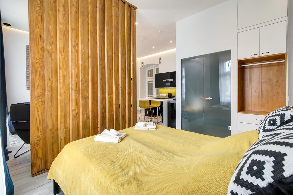 Luxury Apartment By Hi5 -Andrassy Suite Budapest Bagian luar foto