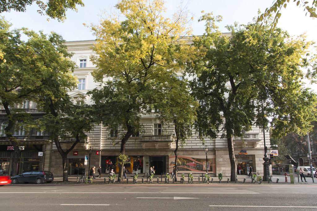 Luxury Apartment By Hi5 -Andrassy Suite Budapest Bagian luar foto