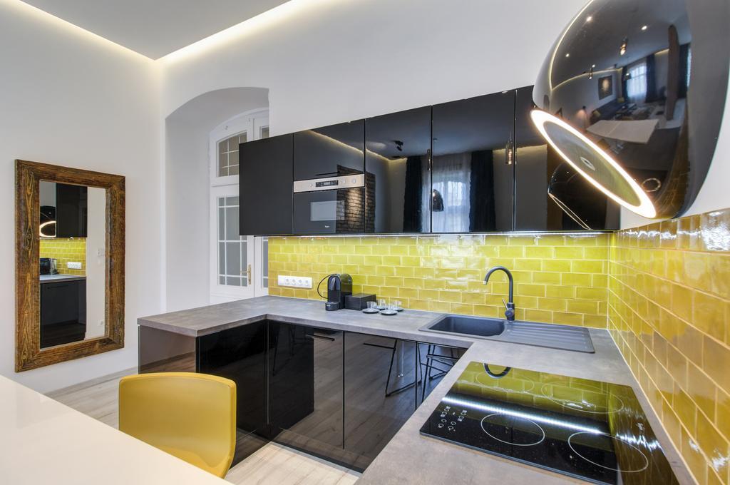 Luxury Apartment By Hi5 -Andrassy Suite Budapest Bagian luar foto