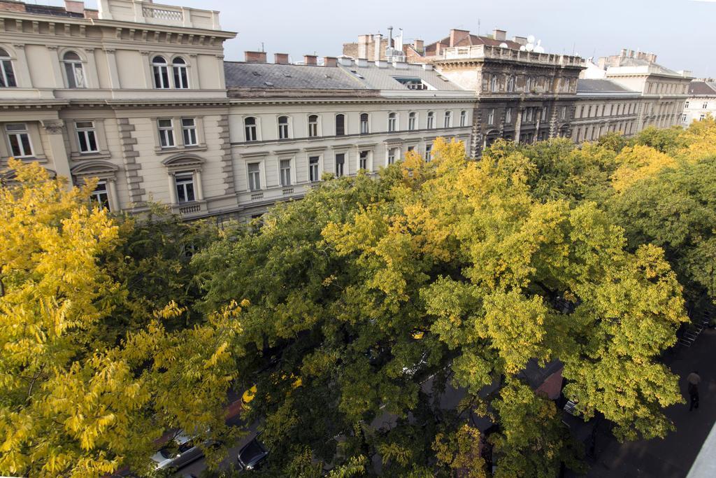 Luxury Apartment By Hi5 -Andrassy Suite Budapest Bagian luar foto