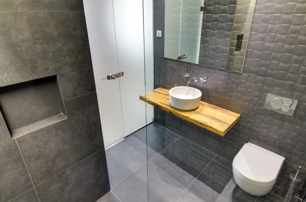 Luxury Apartment By Hi5 -Andrassy Suite Budapest Bagian luar foto